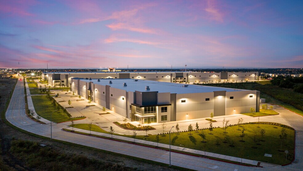 Primary Photo Of 148 Parker Way, Hutto Distribution For Sale