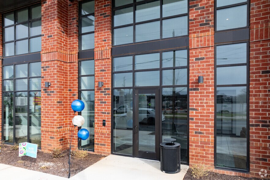 More Photos Of 1184 Hank Aaron Dr, Atlanta Apartments For Lease