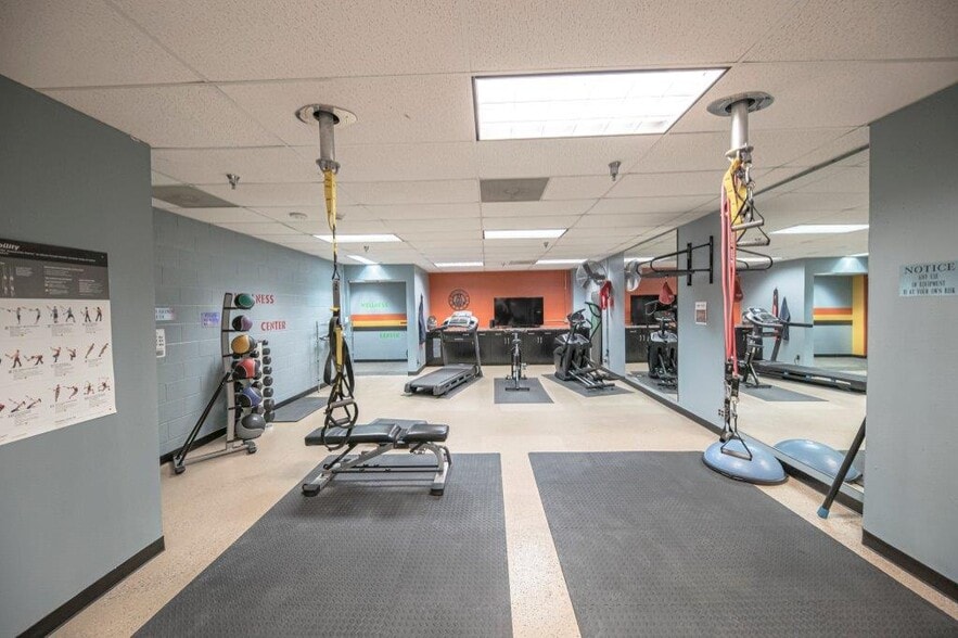 More Photos Of 125 W Missouri Ave, Midland Office For Lease