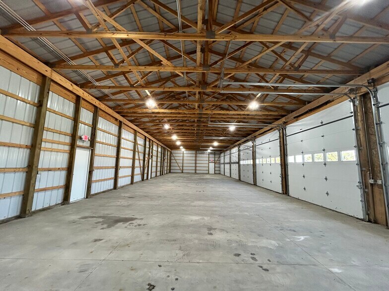 More Photos Of 15096 Us Highway 131 S, Schoolcraft Auto Dealership For Lease