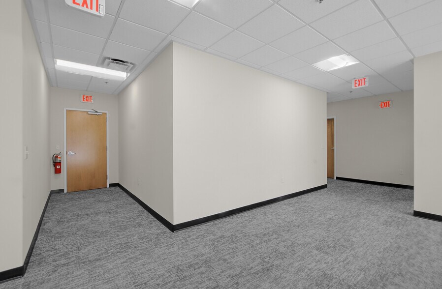 More Photos Of 2310 Charleston Regional Pky, Charleston Distribution For Lease