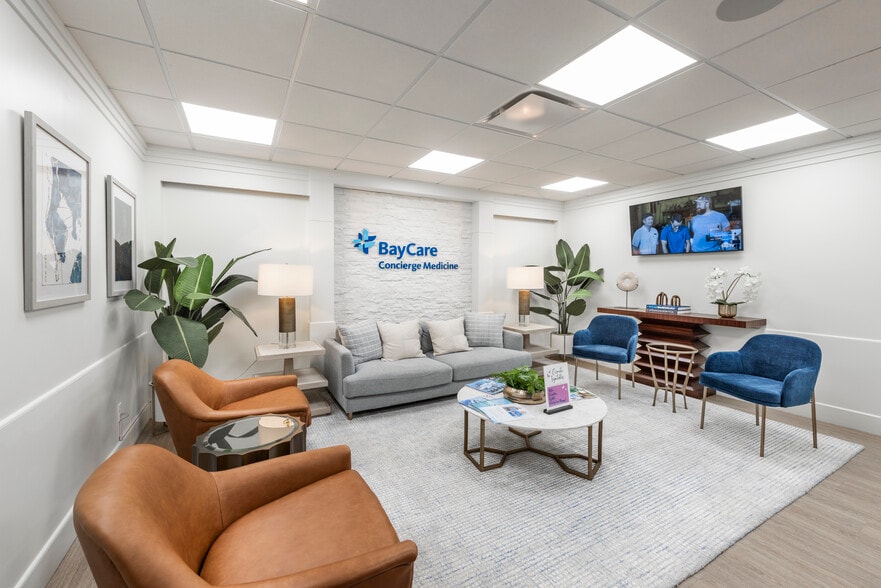 More Photos Of 4427 W Kennedy Blvd, Tampa Office For Sale