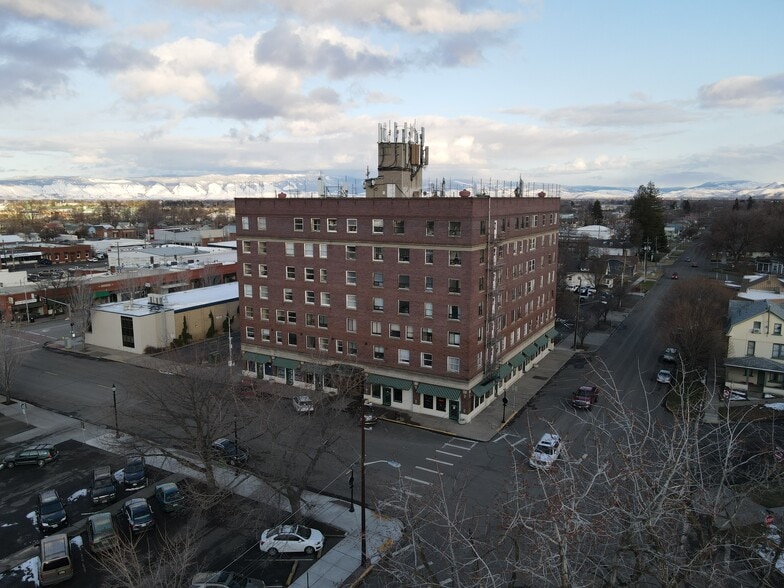 Primary Photo Of 105 Fir St, La Grande Apartments For Sale