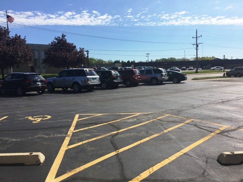 More Photos Of 501 W Colfax St, Palatine Medical For Lease