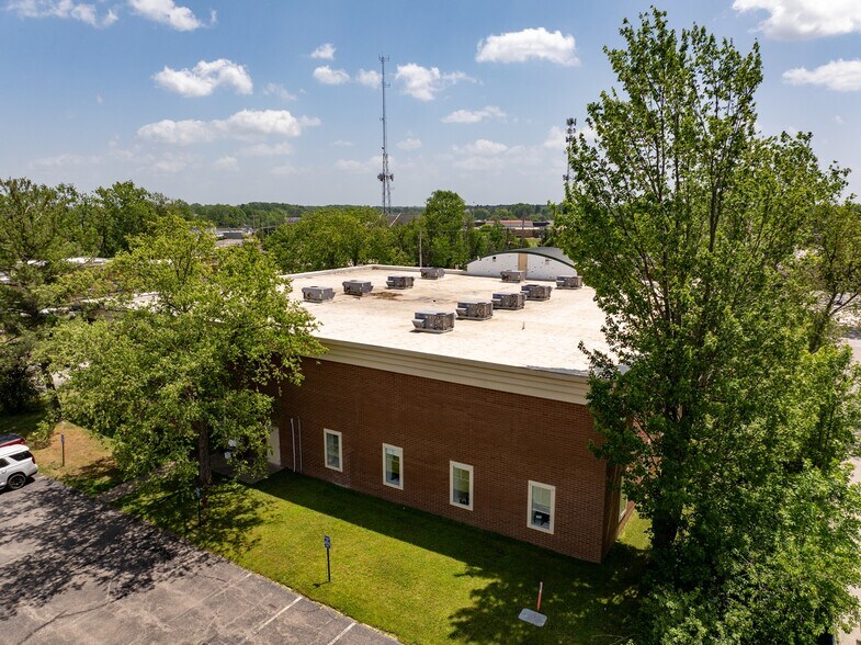 More Photos Of 32875 Solon Rd, Solon Medical For Sale