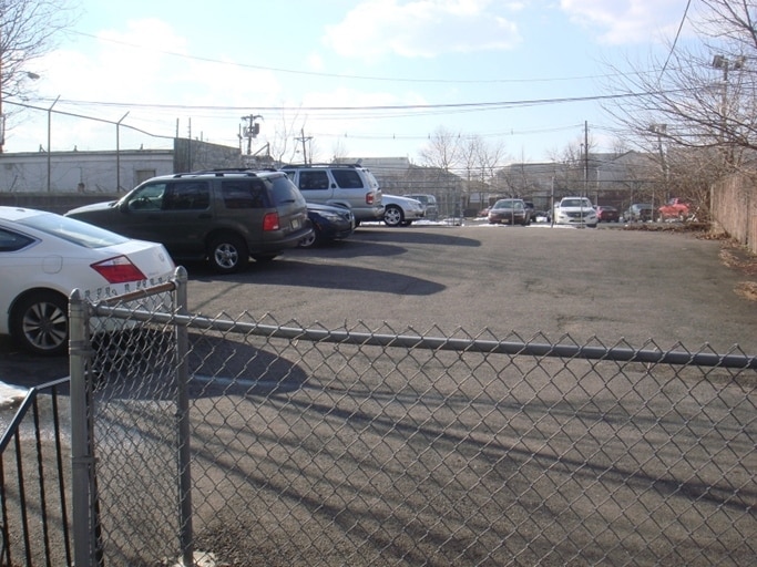 More Photos Of 569-571 Martin Luther King Jr Blvd, Newark Office For Lease