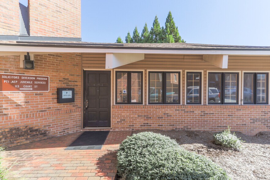 More Photos Of 113 Court St, Pickens Office For Lease