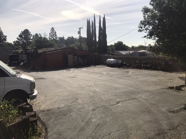 More Photos Of 23360 Lake Manor Dr, Chatsworth Restaurant For Sale