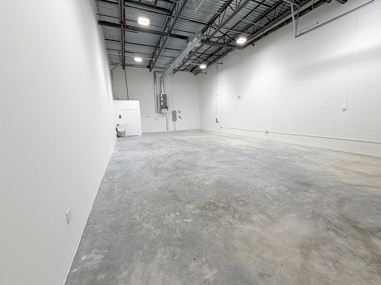 More Photos Of 7040 SE Federal Hwy, Hobe Sound Warehouse For Sale