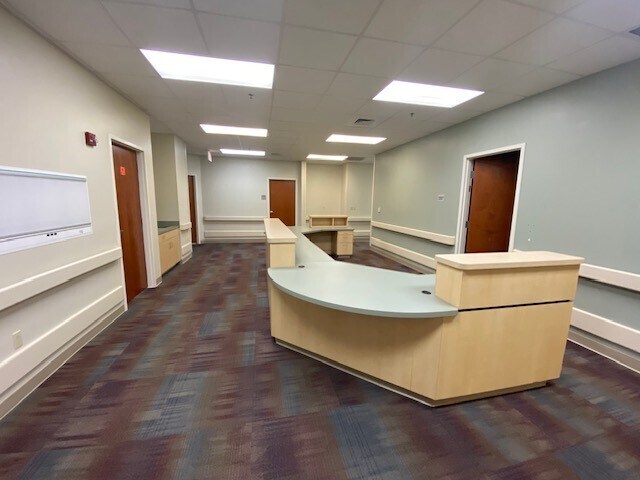 More Photos Of 3754 Highway 90, Pace Medical For Lease