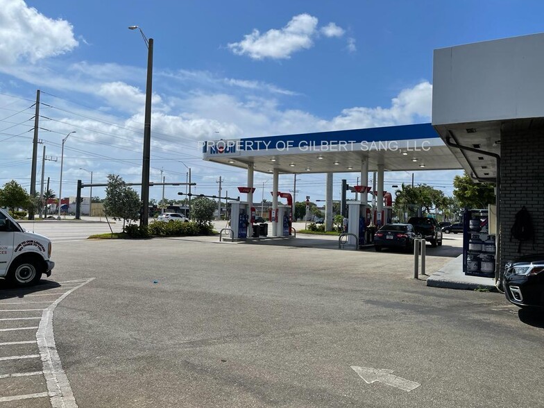 Primary Photo Of 1481 S Powerline Rd, Pompano Beach Convenience Store For Sale