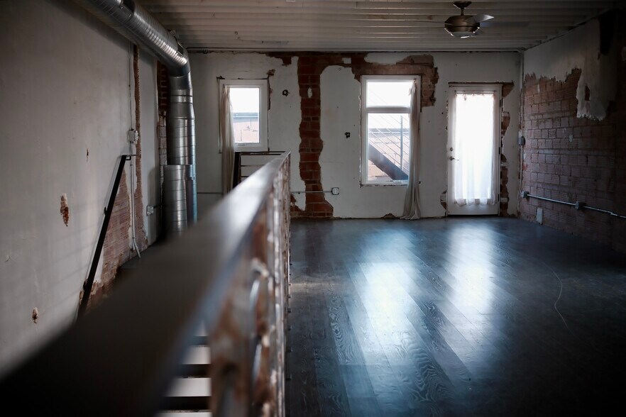 More Photos Of 820 E 3rd St, Tulsa Storefront Retail Office For Lease