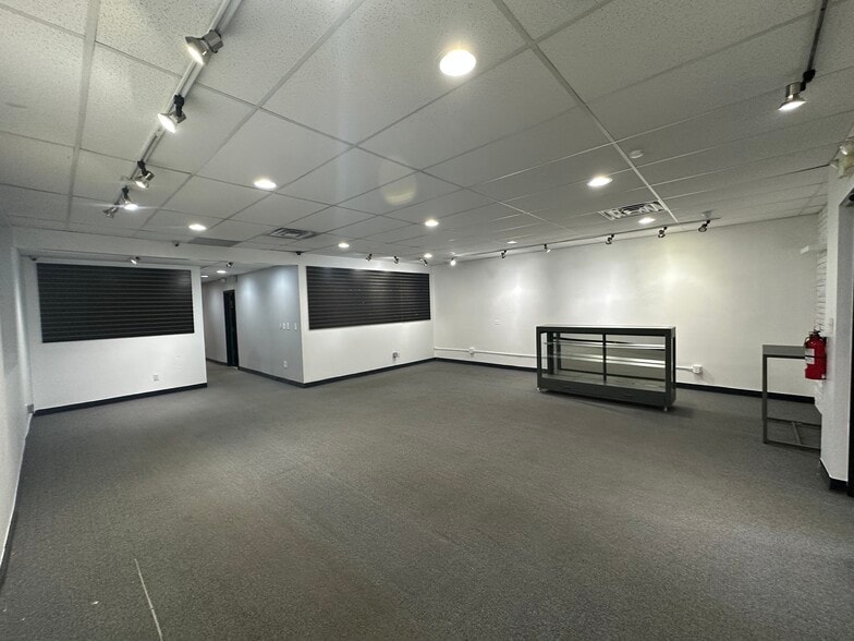 More Photos Of 2262 S Broadway, Denver Storefront For Sale