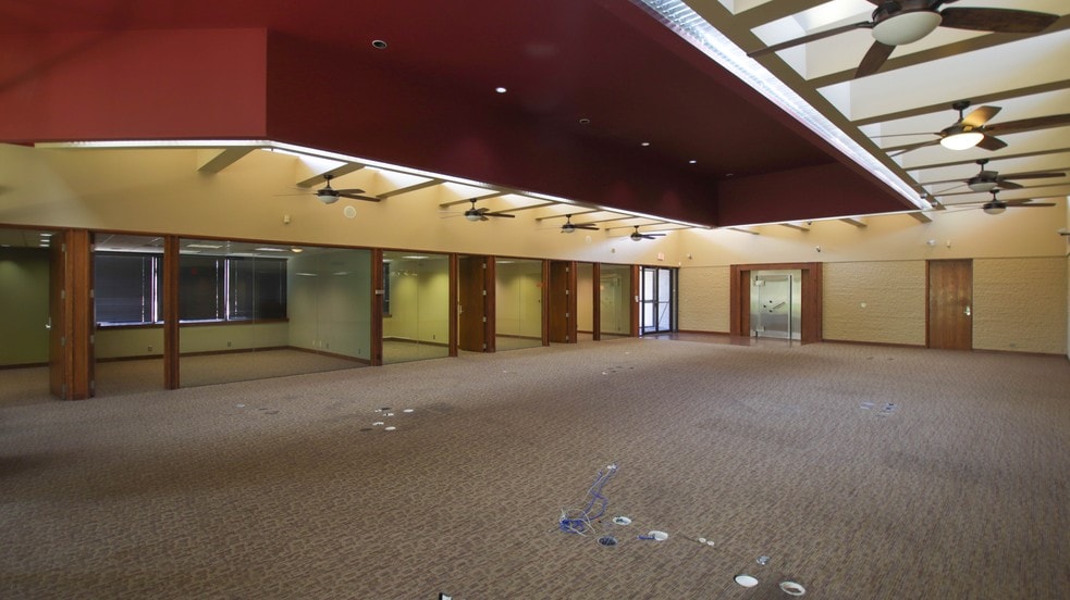 More Photos Of 3200 E Memorial Rd, Edmond Medical For Lease