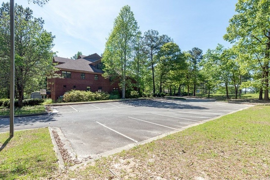 More Photos Of 1000 Corporate Pt, Warner Robins Loft Creative Space For Lease