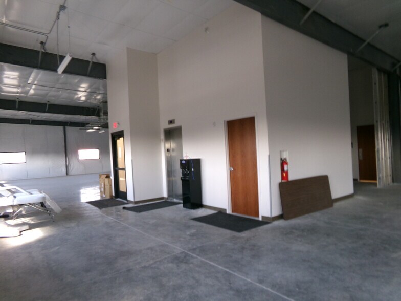 More Photos Of 120 Winston Dr, Rock Springs Office For Sale