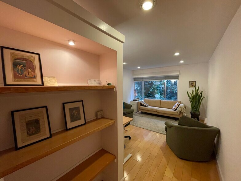 More Photos Of 10 Millwood St, Mill Valley Medical For Sale