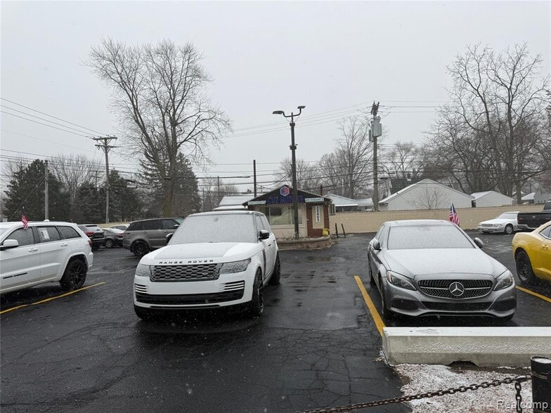 More Photos Of 32405 Ford Rd, Garden City Auto Dealership For Sale