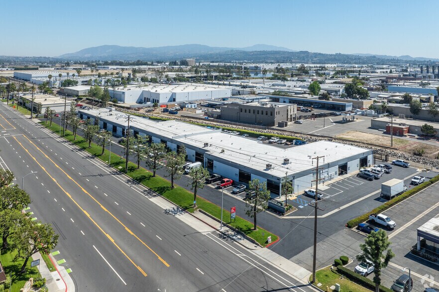 Primary Photo Of 350 E orangethorpe Ave, Placentia Warehouse For Lease