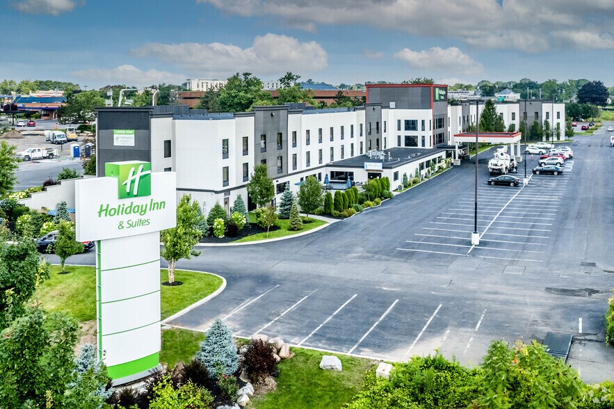 Primary Photo Of 400 7th North St, Liverpool Hotel For Sale