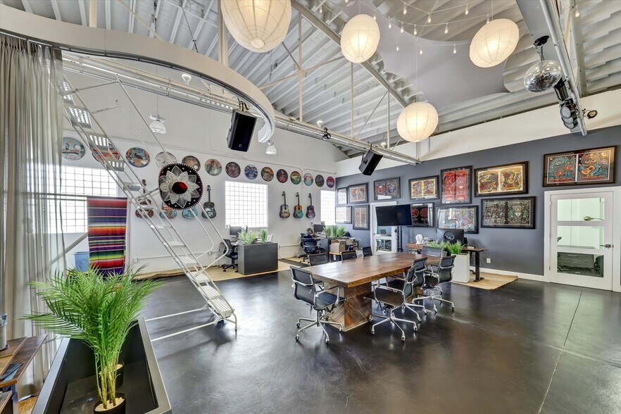 More Photos Of 255 NE 6th Ave, Delray Beach Office For Lease