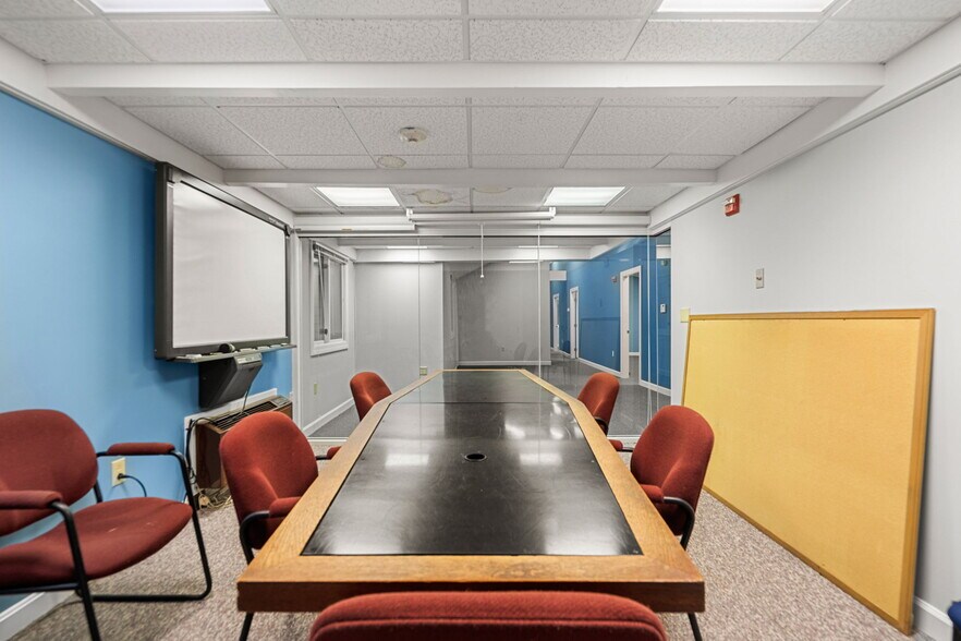 More Photos Of 398 Essex St, Beverly Loft Creative Space For Lease