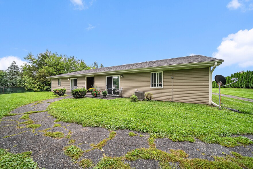 More Photos Of 700-710 S Dewitt Dr, Dewitt Apartments For Sale