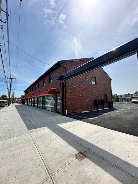 More Photos Of 205-16 Linden Blvd, Saint Albans Storefront Retail Residential For Lease