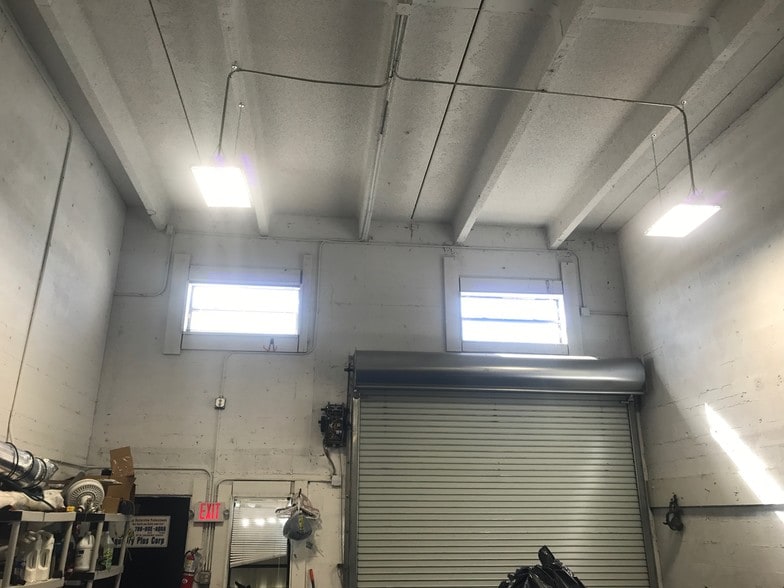 More Photos Of 13957 SW 140th St, Miami Warehouse For Lease