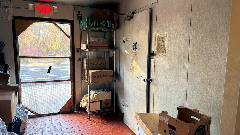 More Photos Of 630 S Frontage Rd, Wisconsin Dells Fast Food For Sale