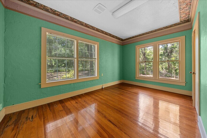 Primary Photo Of 2206 SE 3rd Ave, Ocala Office Residential For Sale