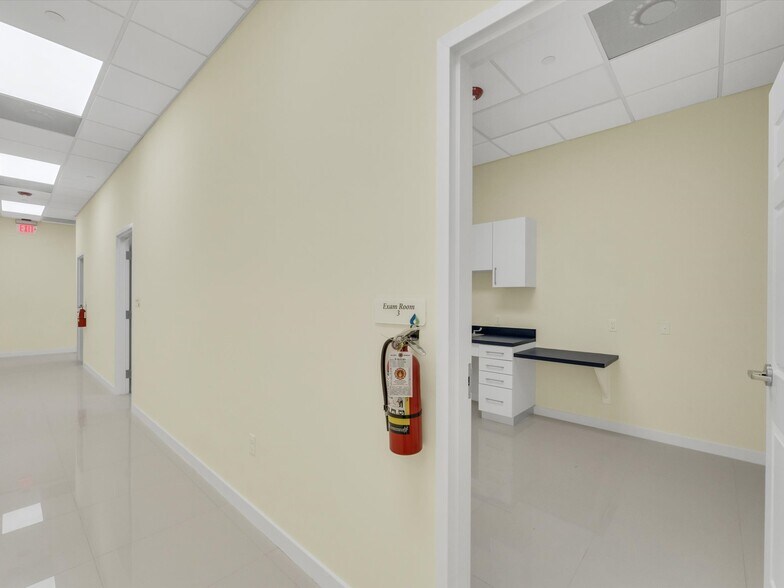 More Photos Of 3301 NW 107th Ave, Miami Research And Development For Lease