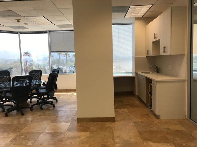 More Photos Of 600 N Brand Blvd, Glendale Medical For Lease
