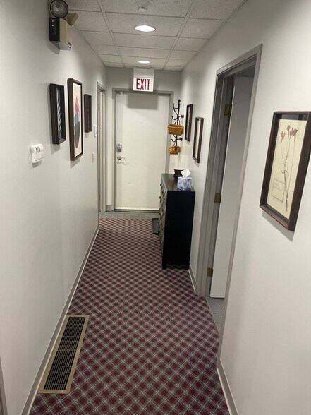 More Photos Of 1904 Washington Ave, Vincennes Office Residential For Sale