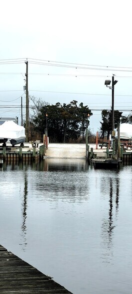 More Photos Of 470 S Green St, Tuckerton Marina For Sale