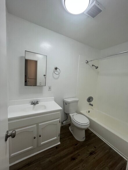 More Photos Of 1123 Ohio Ave, Long Beach Multifamily For Sale