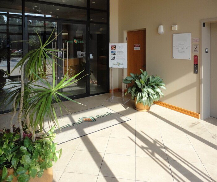 More Photos Of 20701 Bruce B Downs Blvd, Tampa Loft Creative Space For Lease