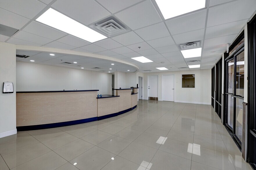 More Photos Of 5701 W Charleston Blvd, Las Vegas Medical For Sale