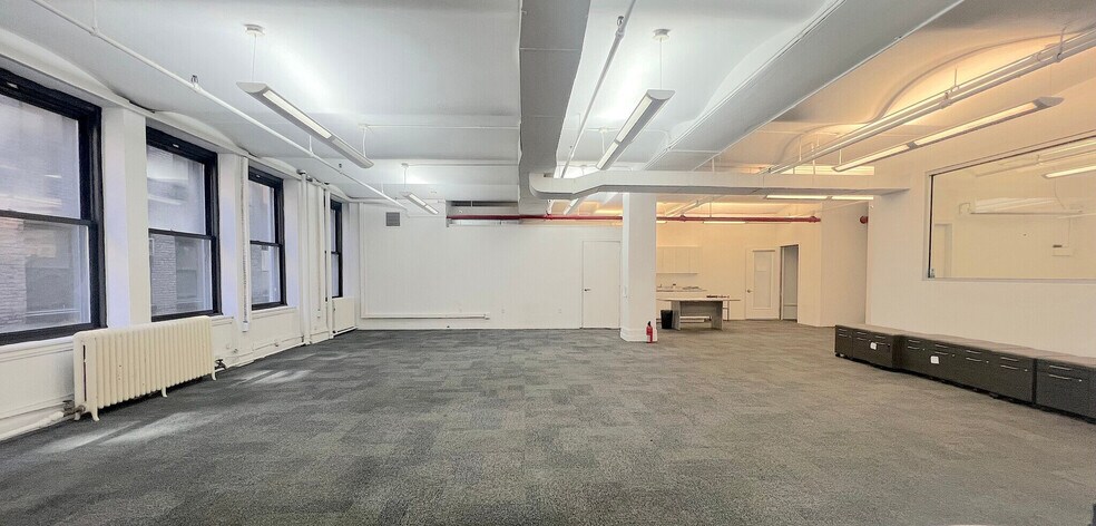More Photos Of 19 W 21st St, New York Office For Lease