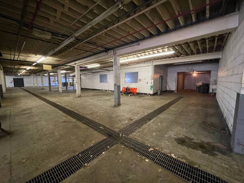 More Photos Of 170 N 17th St, Wheeling Office For Sale