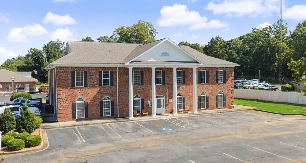 More Photos Of 139A W Ellis Rd, Griffin Loft Creative Space For Sale