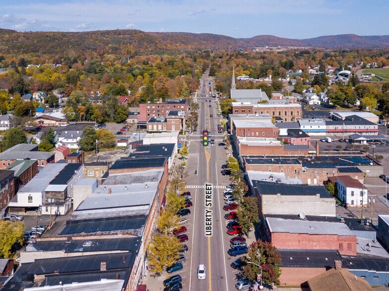 More Photos Of 36 Liberty St, Bath Storefront Retail Office For Sale