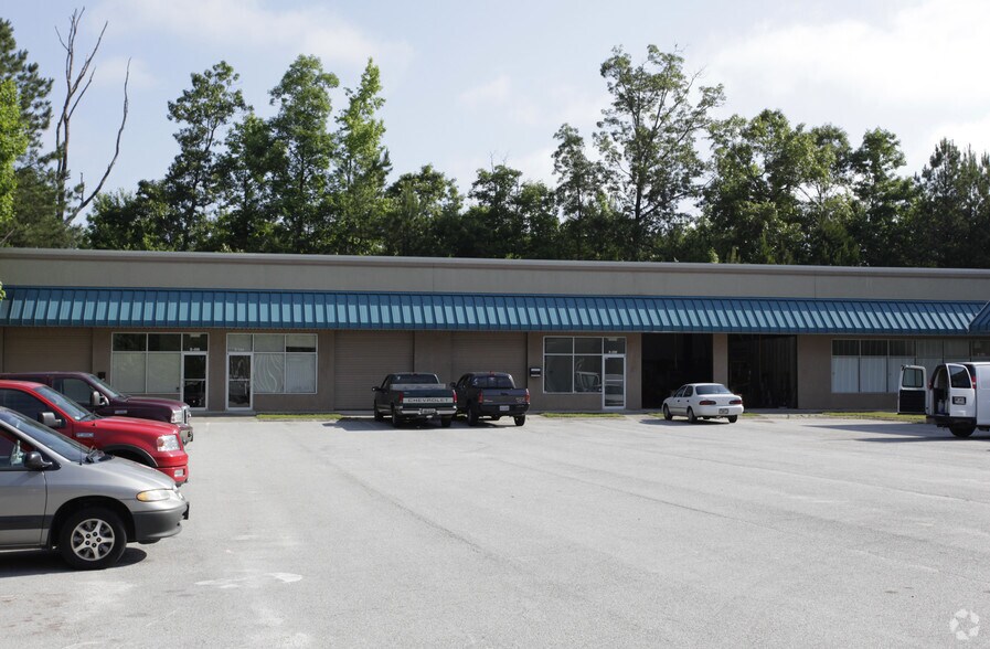 More Photos Of 5493 Westmoreland Plz, Douglasville Unknown For Lease