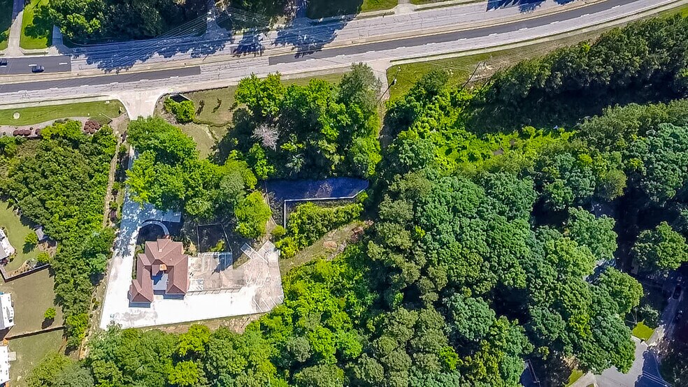 More Photos Of 2100 Gravel Springs Rd, Buford Medical For Sale