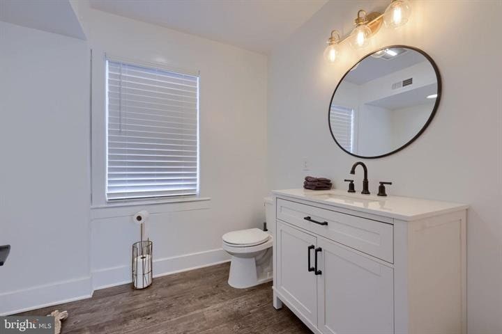 More Photos Of 2668 Lititz Pike, Lancaster Office For Sale