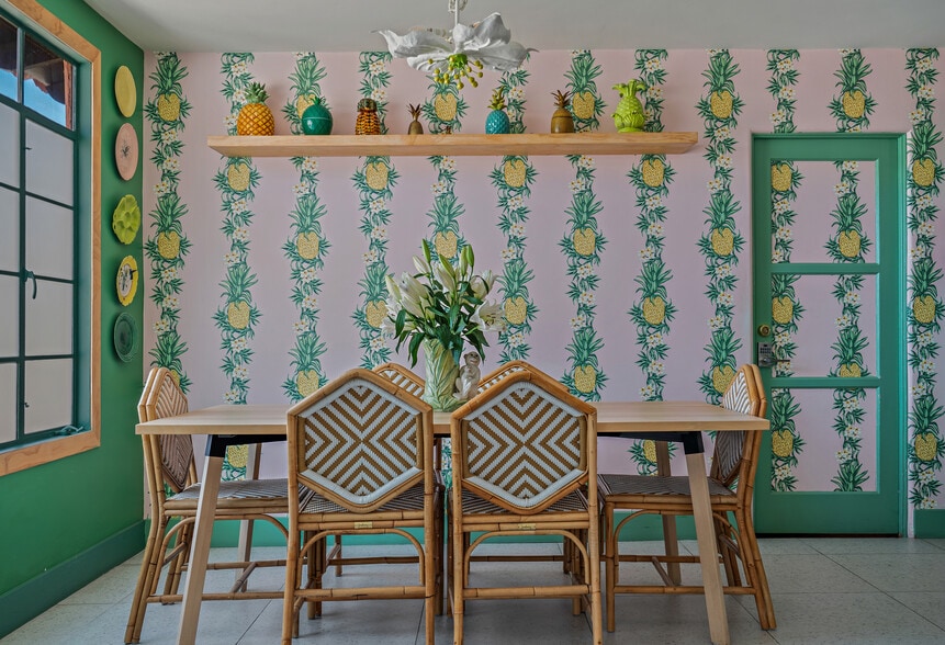 More Photos Of 555 S Warm Sands Dr, Palm Springs Hotel For Sale