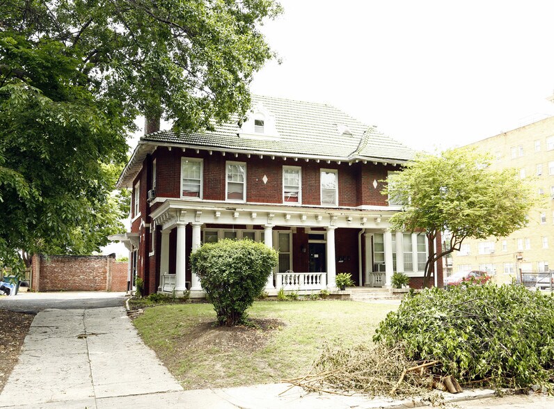 Primary Photo Of , Memphis Multifamily For Sale