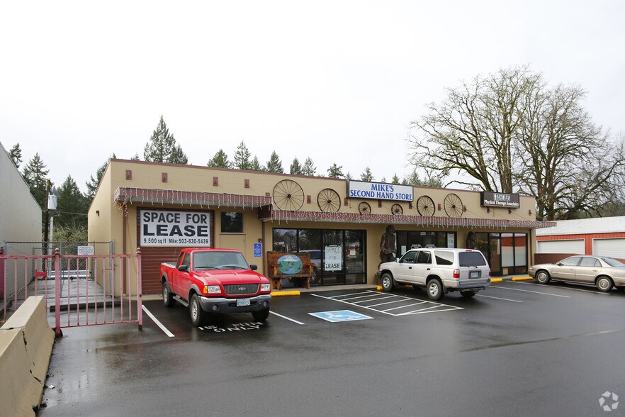 Primary Photo Of 145 SE Larch Rd, Estacada General Retail For Lease