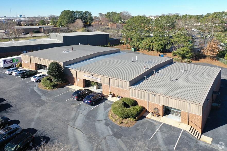 More Photos Of 526-534 Pylon Dr, Raleigh Light Distribution For Lease