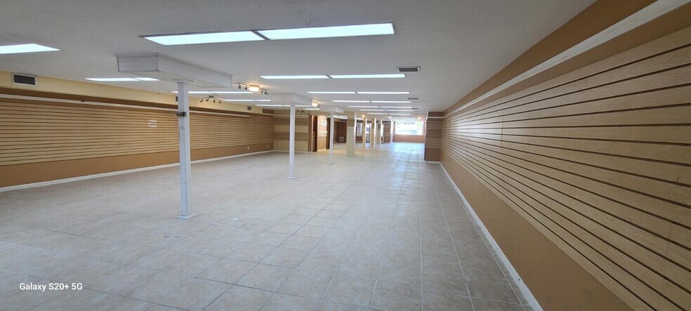 More Photos Of 5641 General Washington Dr, Alexandria Light Manufacturing For Lease